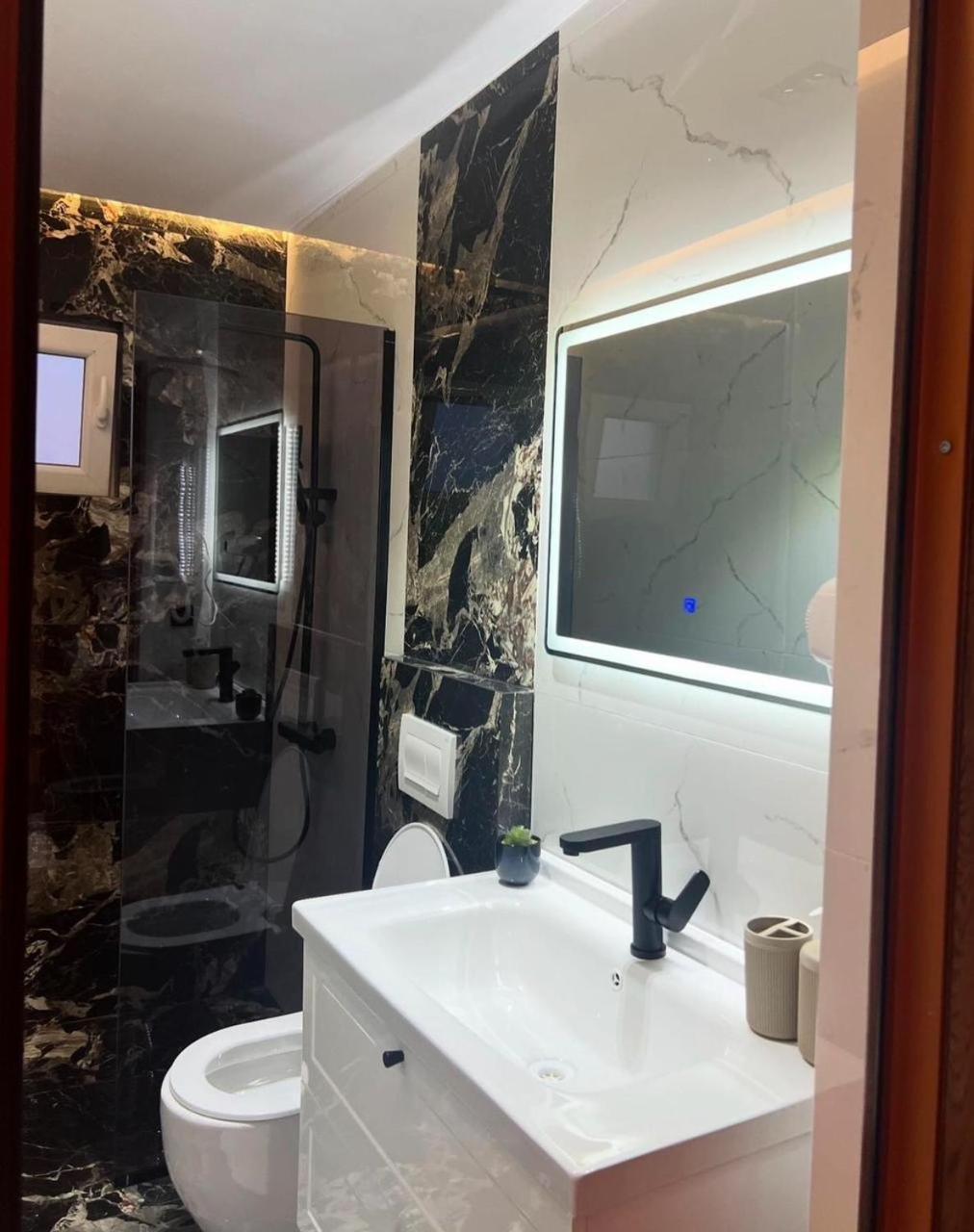 Hotel Europa Prishtina Prishtinë Ngoại thất bức ảnh
