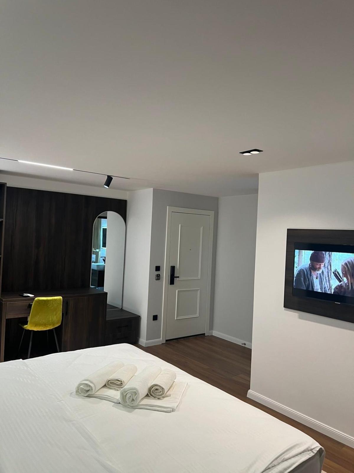 Hotel Europa Prishtina Prishtinë Ngoại thất bức ảnh